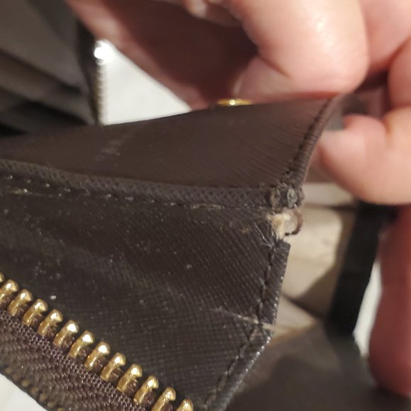 Michael Kors Monogram Wallet Brown - Picture 9 of 9